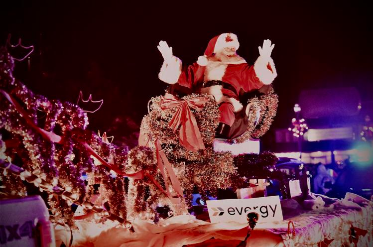 Santa+in+the+Christmas+Parade